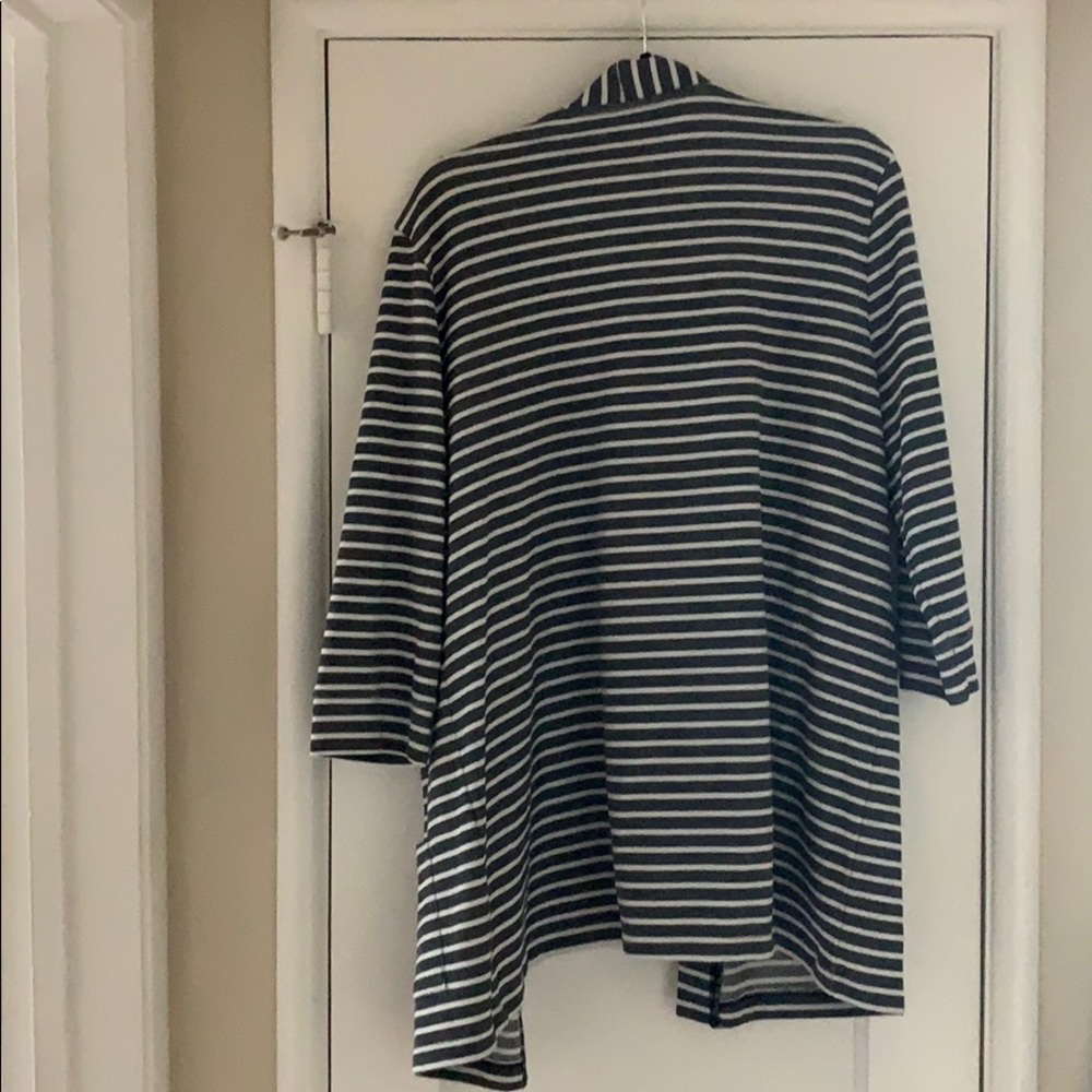 Cardigan - Picture 2 of 6